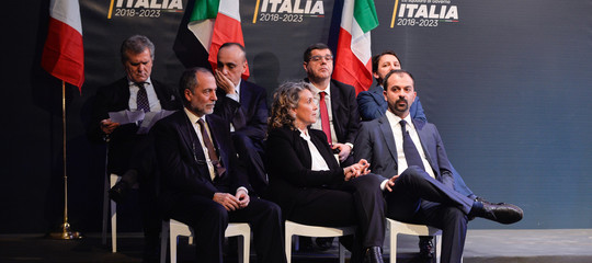 Ecco chi sono i 17 ministri candidati da Di Maio: "Ci deridono, il 5 rideremo noi"