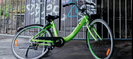 Come fa Mobike a difendere le proprie bici condivise da vandali e ladri?