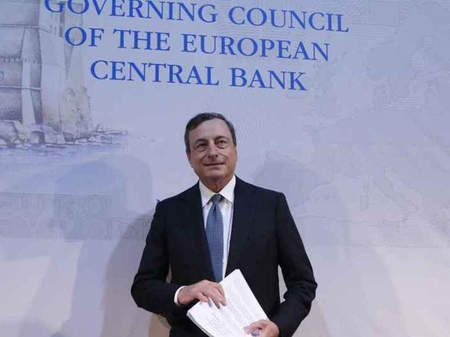 Draghi: "la recessione sembra non finire mai". E le borse affondano