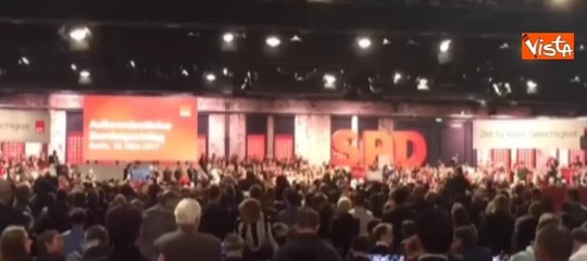 Germania: via libera alla GroKo, il 66% della base Spd vota sì