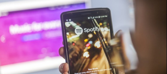 Spotify chiude gli account di chi utilizza le app pirata