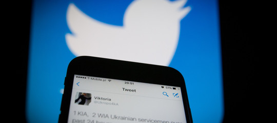 Twitter vuole che tutti abbiano un profilo verificato