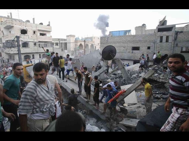 Hamas, combatteremo per mesi Quarta notte di raid su Gaza
