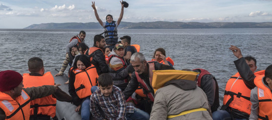 Ong salva 117 migranti: "Siamo stati inseguiti dai libici"