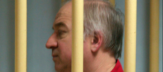 Ex spia: intelligence Gb, gas nervino in valigia figlia
