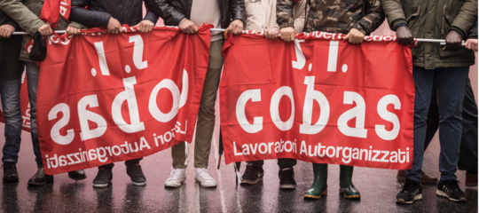 Fca: proteste e blocco stradale Cobas a Pomigliano