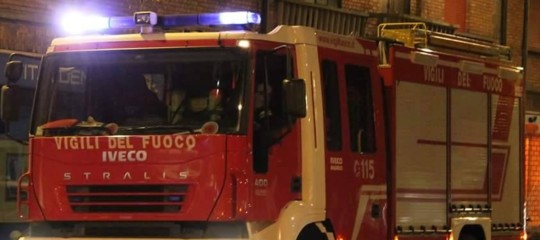 Rogo in casa a Firenze, un morto e due feriti