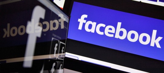 Facebook: Commissione Ue chiede risposte "entro due settimane"