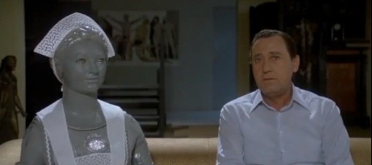 Alberto Sordi, Dan Brown e la ricorrente suggestione dei robot