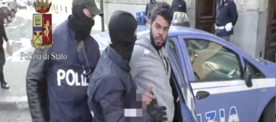 Terrorismo: il jihadista di Torino preparava un attentato con camion e reclutava lupi solitari