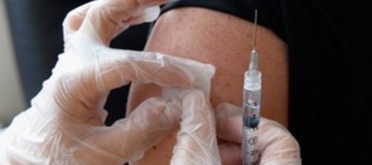 Vaccini: morì per antivaiolosa, Asl deve risarcire 2 milioni