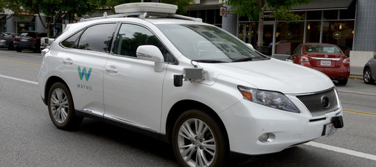Tutte le auto senza conducente rallentano, ma Google vuole accelerare