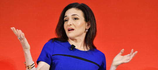 Chi è Sheryl Sandberg e perché se parla lei, Facebook trema