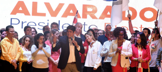 Costa Rica: presidenziali, ex rocker batte predicatore anti gay