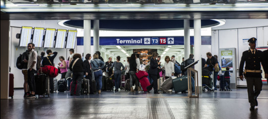 Eurocontrol: guasto a computer, ritardi del 50% degli aerei in Europa
