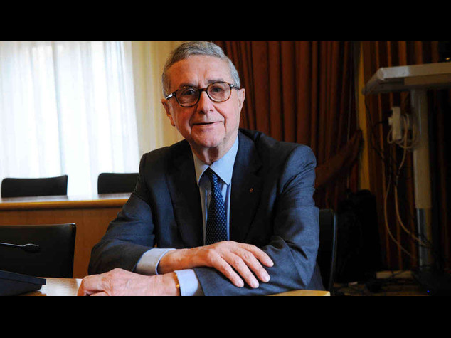 In manette per una mazzetta Roberto Helg, presidente Confcommercio Palermo