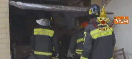 Incidente sul lavoro a Crotone, morti due operai per il crollo di un muro