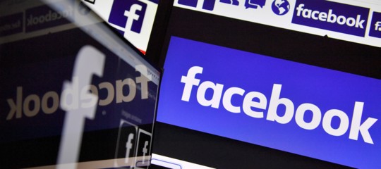 Facebook: Ue, inaccettabile uso dati; contatti sono in corso