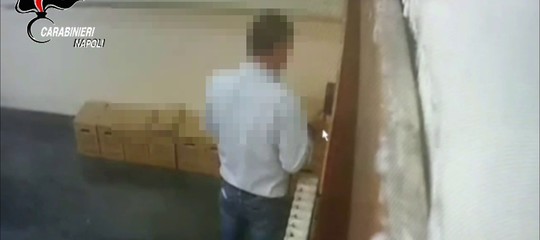In Sicilia hanno indagato mezzo Comune per assenteismo. Il sindaco: "Così chiudiamo"