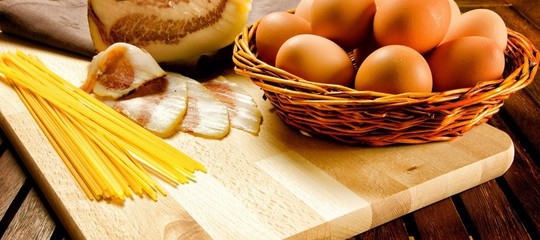 Gli errori (e gli orrori) fatti all'estero con la carbonara