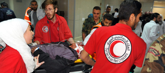 Siria: continuano bombardamenti su Duma, 40 morti da ieri