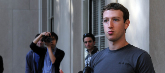 Cosa rischia Zuckerberg dopo l'audizione al Congresso Usa