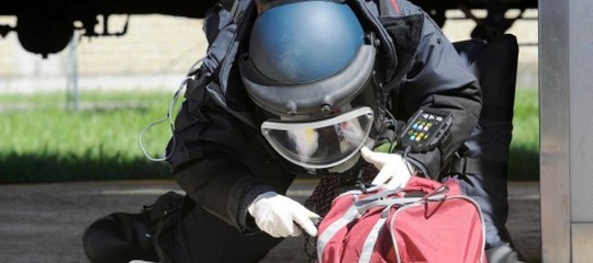 Autobomba nel Vibonese, un morto e un ferito grave