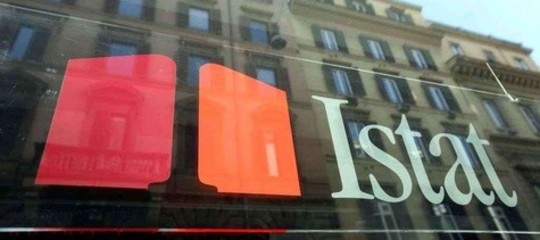 Istat: spesa famiglie +2,5% nel 2017, aumenta potere acquisto