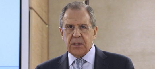 Siria: Lavrov "attacco chimico una messinscena, siamo in contatto con Usa"