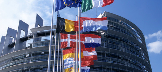 L'Ue condanna l'uso di armi chimiche, ma è scettica sull'attacco in Siria