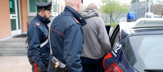 Tenta abusi su ragazzina 13enne, arrestato 44enne nel Casertano