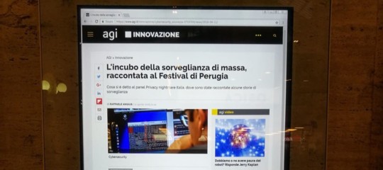I totem pubblicitari della Stazione Centrale sono stati hackerati?