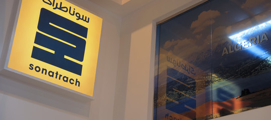 Eni firma accordi con Sonatrach per ampliare un partenariato storico