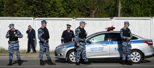Russia: studente armato di coltello irrompe a scuola, 4 feriti