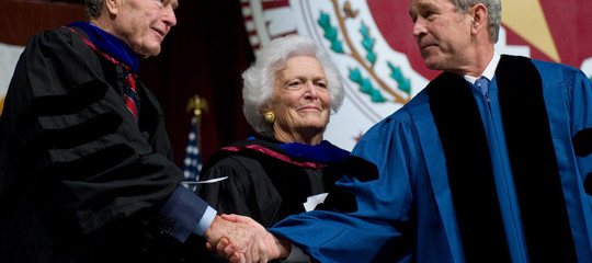 Addio a Barbara Bush, matriarca di una dinastia di repubblicani