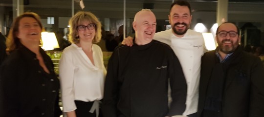Chefs' Cup: il gambero vestito da Versace sconfigge la banana di Gaultier