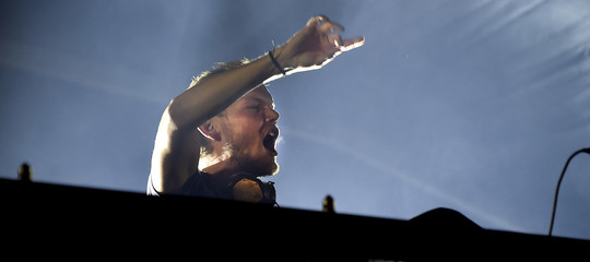 Morto a 28 anni il celebre Dj svedese Avicii