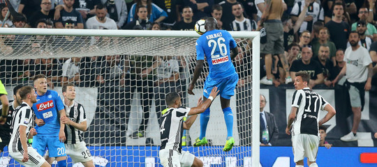 Per i giornali il Napoli di Sarri ha giocato la partita perfetta