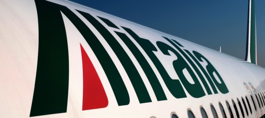 Alitalia: Commissione Ue avvia indagine su prestito ponte