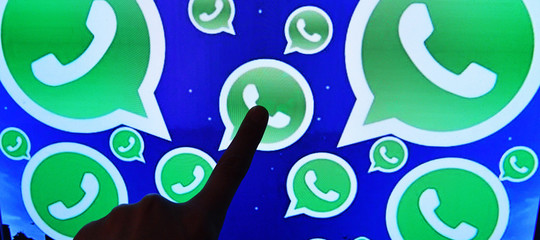 Che senso ha vietare Whatsapp agli under 16?