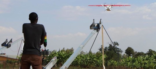 In Ghana alcuni farmaci vengono recapitati nei villaggi con i droni