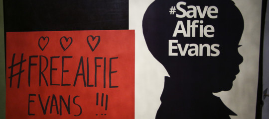 Alfie, arcivescovo Liverpool smorza le polemiche, "l'ospedale sta facendo il possibile"