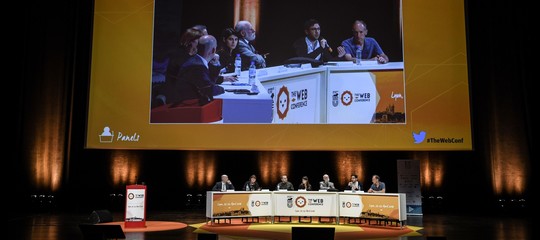 Perché Europa, UK e Francia si stanno agitando tanto sull’intelligenza artificiale