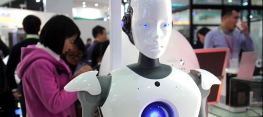 Perché Europa, UK e Francia si stanno agitando tanto sull’intelligenza artificiale