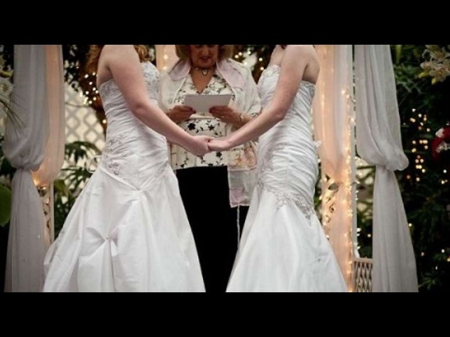 Sindaco Bologna, riconosceremo matrimoni gay contratti all'estero