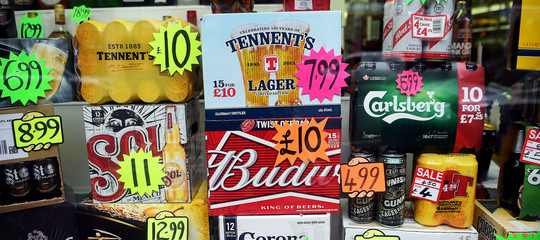 Per combattere l'alcolismo la Scozia ha fissato un prezzo minimo per le bevute
