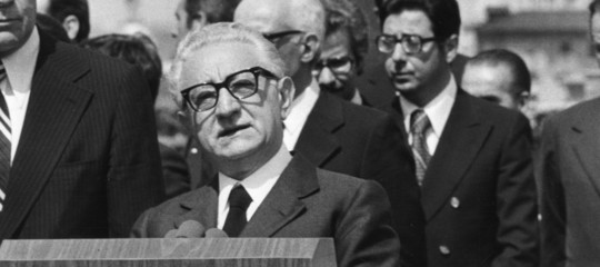 Ponte o balneare, che governo ci aspetta
