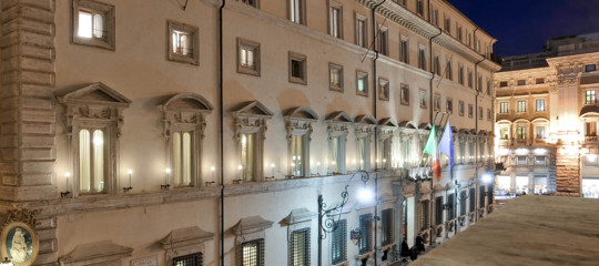 Chi sceglierà Mattarella per guidare il governo di tregua?
