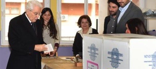 Mattarella lancia il governo di servizio. Lega e M5S vogliono le elezioni