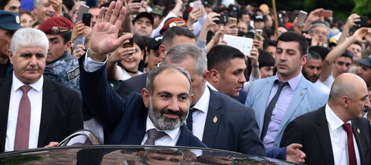 Armenia, eletto premier il leader dell'opposizione Pashinyan